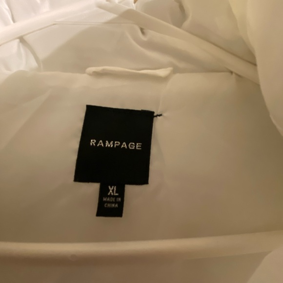 Rampage girls juniors light weight down coat. Perfect for teen! - Picture 2 of 4